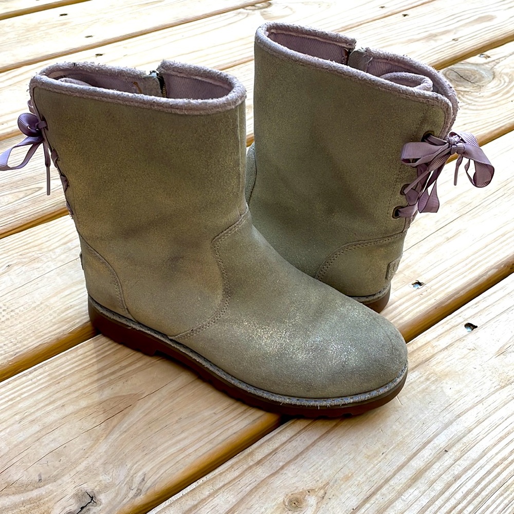 UGG Girls Corene Metallic Taupe Back Bow Winter Boots Size US 3